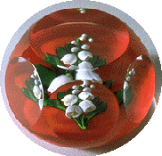 fleur de muguet dans un crystal